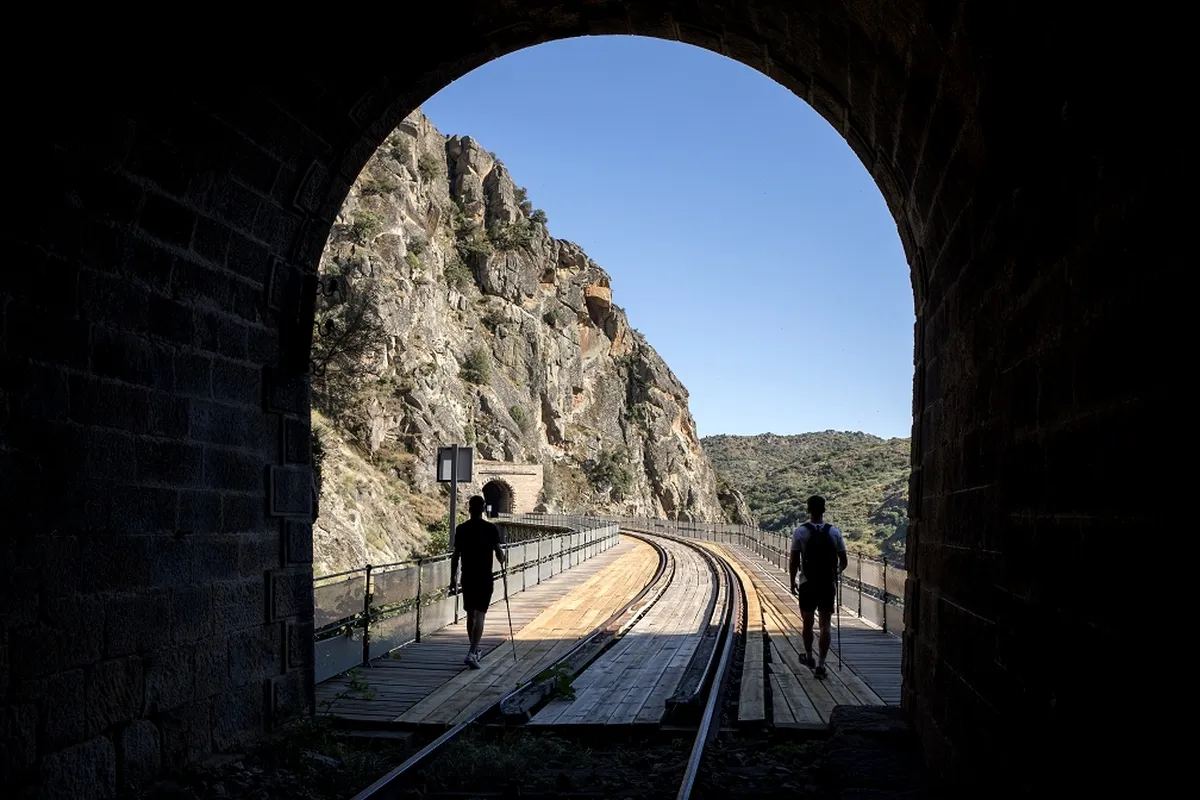 Camino de Hierro llega a sus cuatro años con 70.000 visitantes y referente turístico de Las Arribes en la provincia de Salamanca  / DIPUTACIÓN SALAMANCA