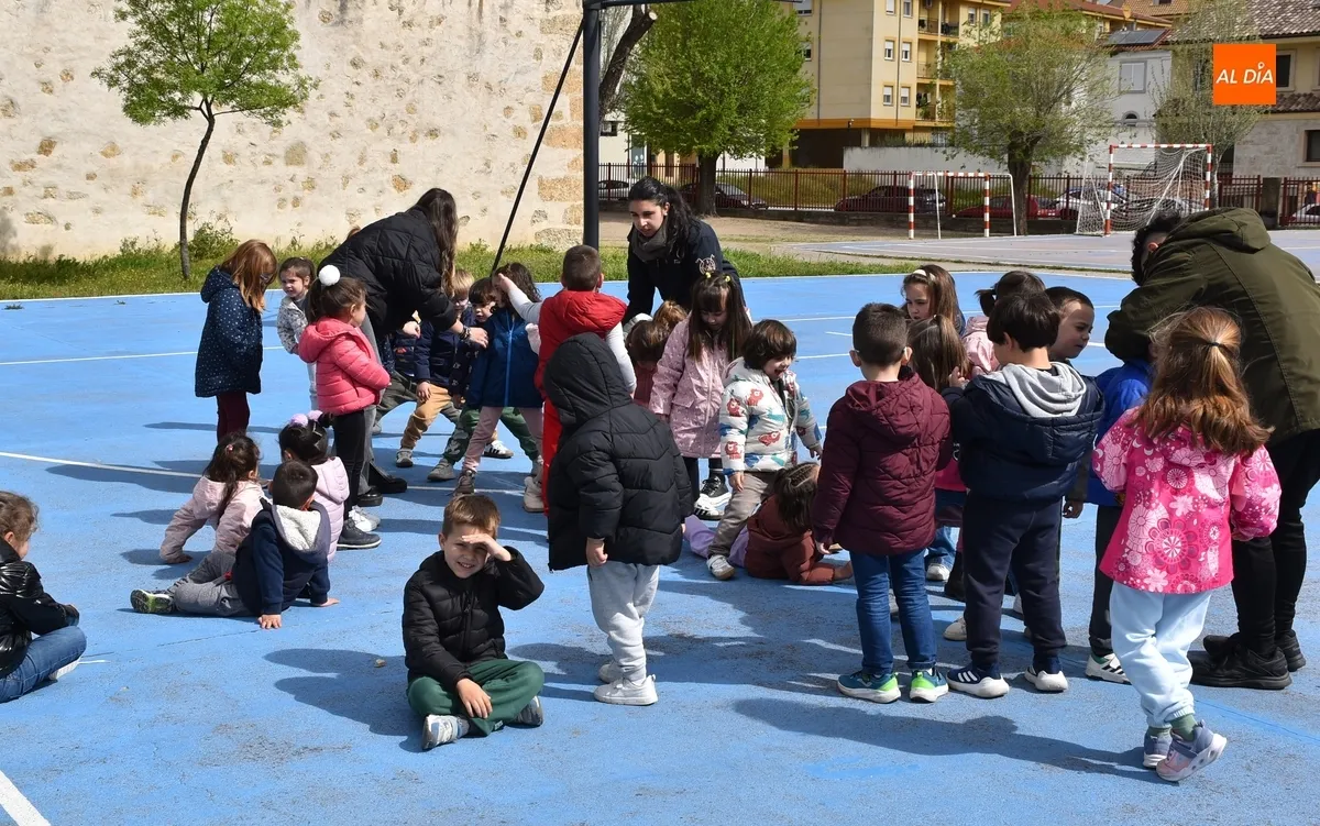 Foto 2 - Subid&oacute;n de participantes en Conciliamos en Semana Santa