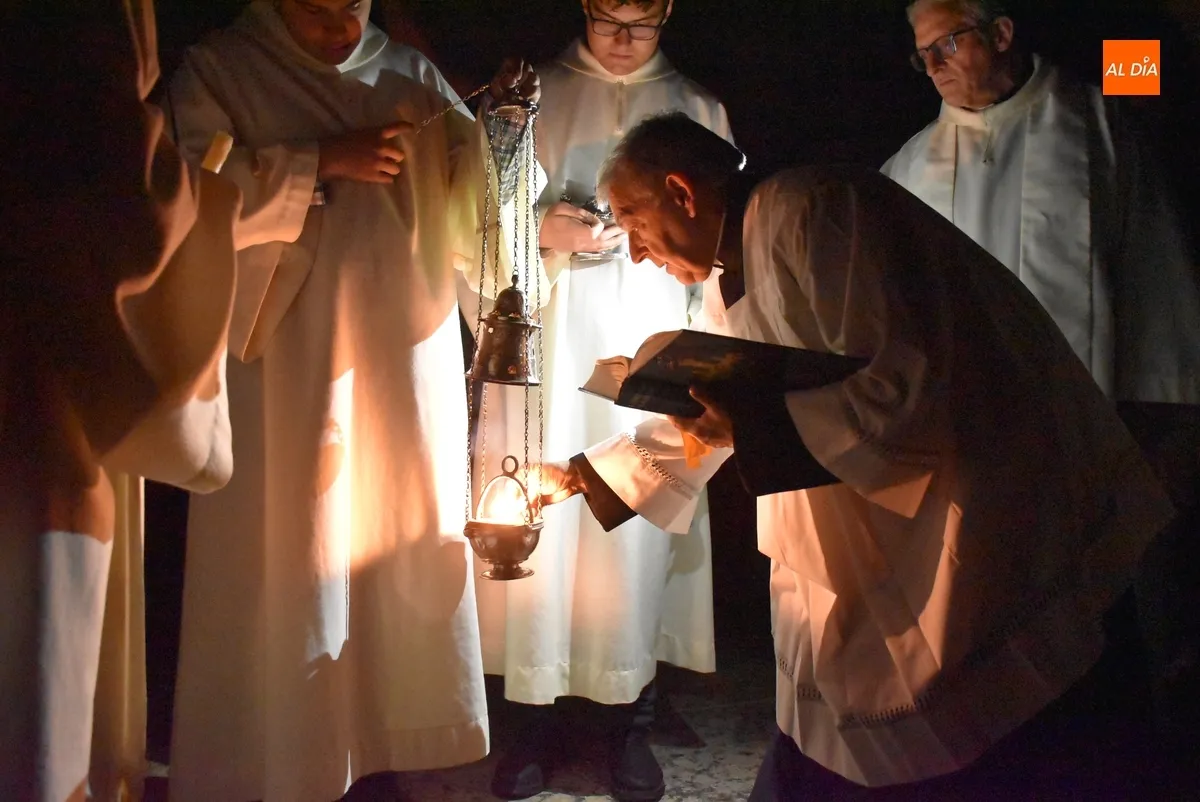 Foto 6 - Gran solemnidad en el inicio en la Catedral de la secuencia de vigilias pascuales