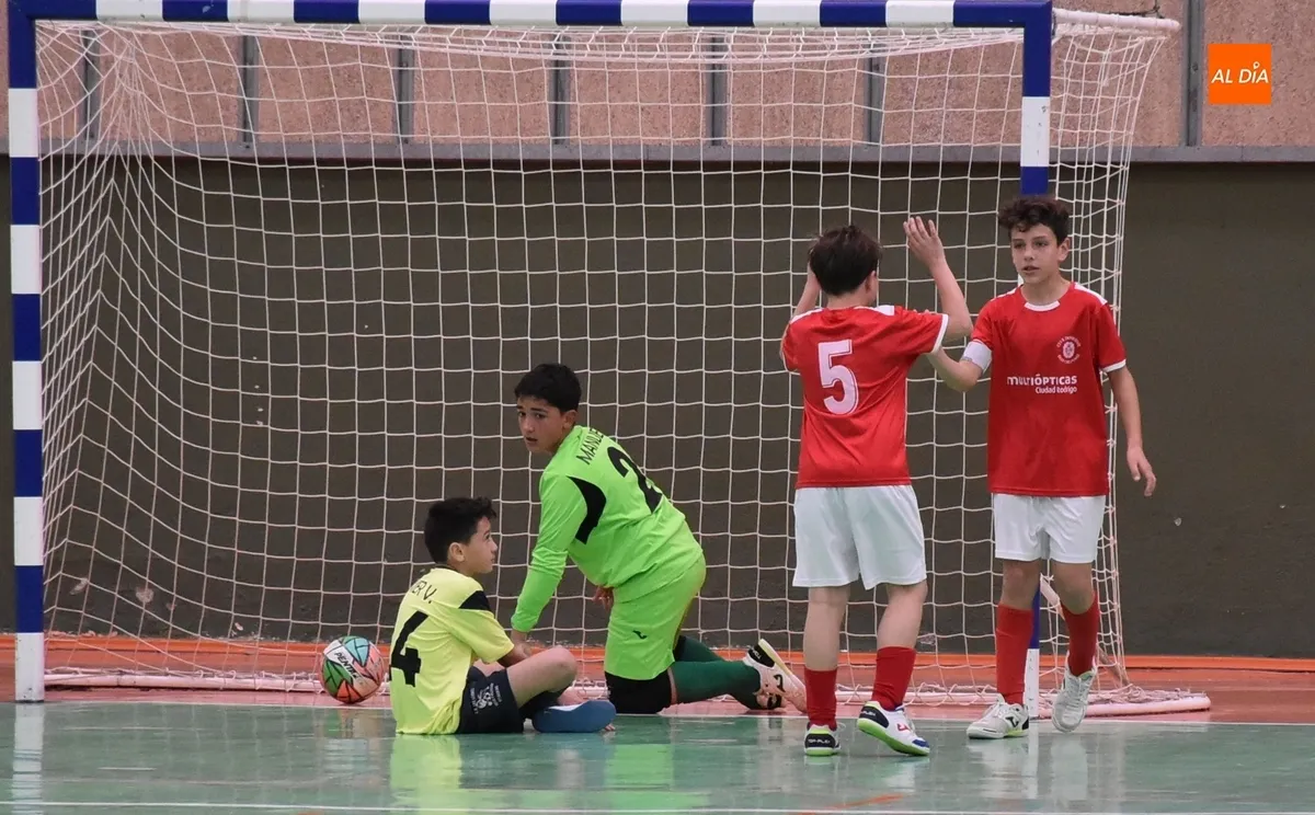 Foto 7 - #M [12-13 ABR] III Columnas A e InterSala hacen los deberes en su cuerpo a cuerpo por la Liga Alev&iacute;n