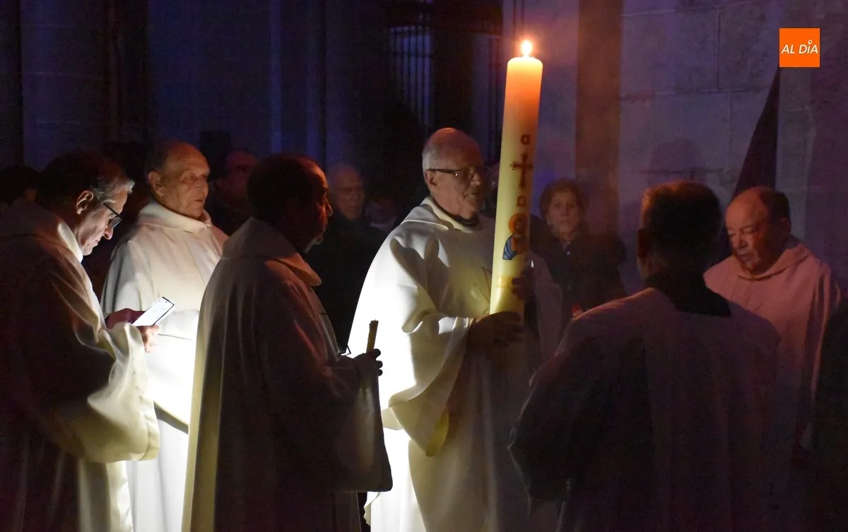 Foto 11 - Gran solemnidad en el inicio en la Catedral de la secuencia de vigilias pascuales