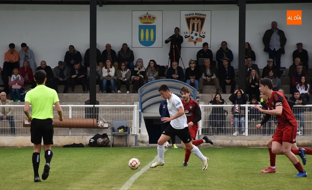 Foto 9 - Enorme partido sin premio del Senior del Ciudad Rodrigo ante el Mirand&eacute;s B