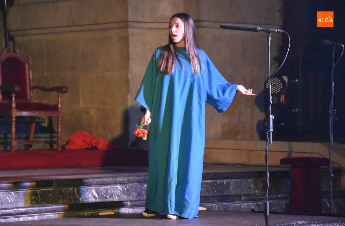 Foto 7 - Aplaudida escenificaci&oacute;n a cubierto por la lluvia de La Pasi&oacute;n con gui&ntilde;o al A&ntilde;o Jubilar de la Esperanza