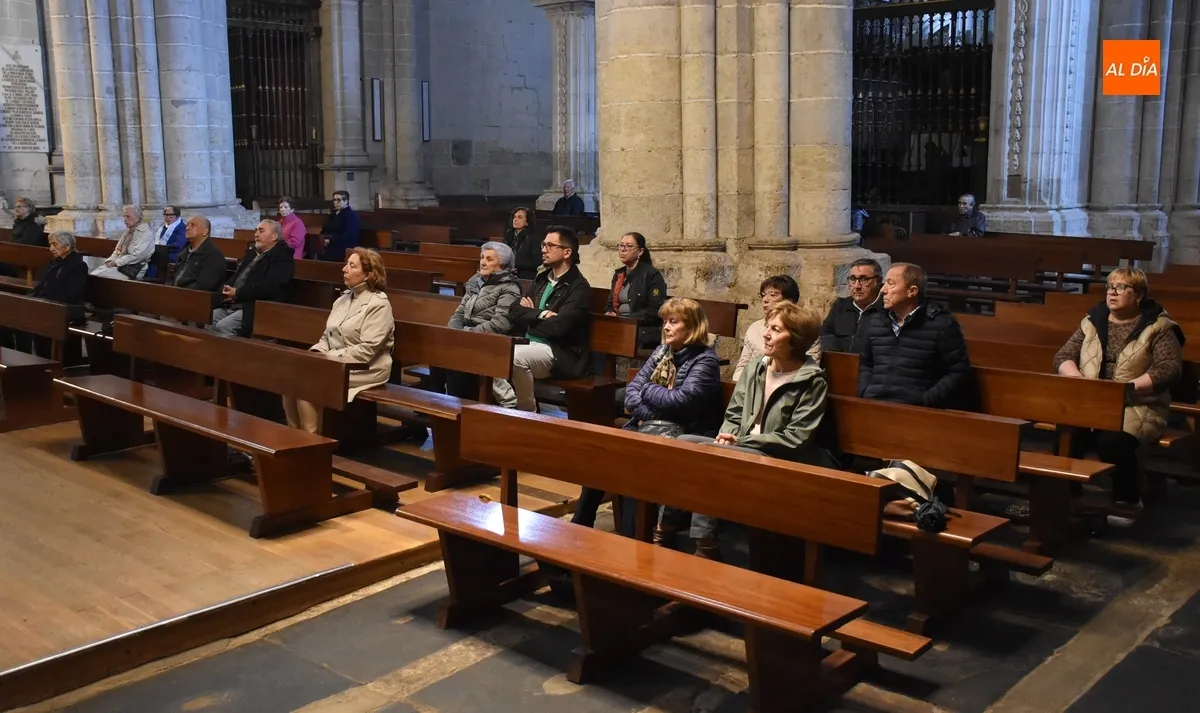 Foto 5 - Arranca la novena de La Soledad, que todav&iacute;a no ha podido ser colocada en su carroza