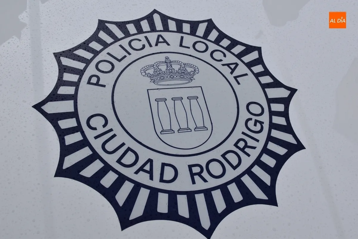 Foto 5 - La Polic&iacute;a Local de Ciudad Rodrigo incorpora un nuevo veh&iacute;culo de tipo h&iacute;brido