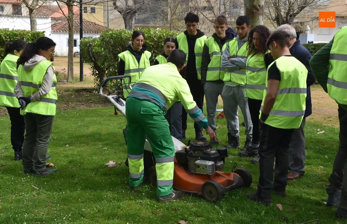 Foto 9 - Un total de 18 alumnos inician las AFE Asistir y Riberas impulsadas por el Ayuntamiento