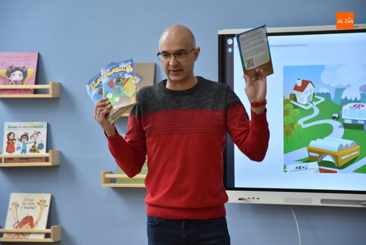 Foto 6 - Miguel Vicente ense&ntilde;a a alumnos de San Francisco buenos h&aacute;bitos posturales para prevenir lesiones