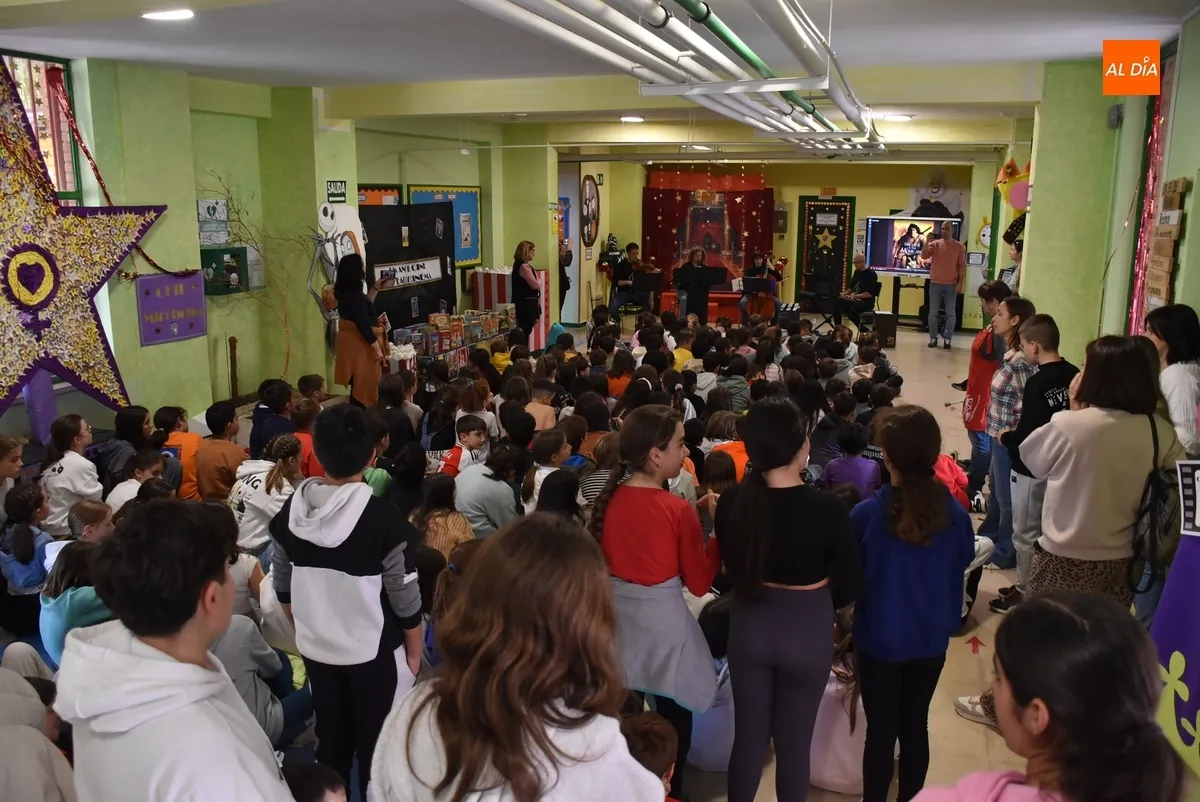 Foto 4 - Astrolabio ofrece un recital de bandas sonoras para abrir las Jornadas Culturales del Colegio Mir&oacute;briga