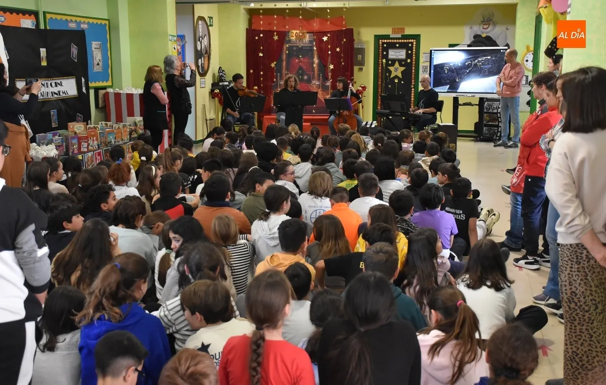 Foto 5 - Astrolabio ofrece un recital de bandas sonoras para abrir las Jornadas Culturales del Colegio Mir&oacute;briga