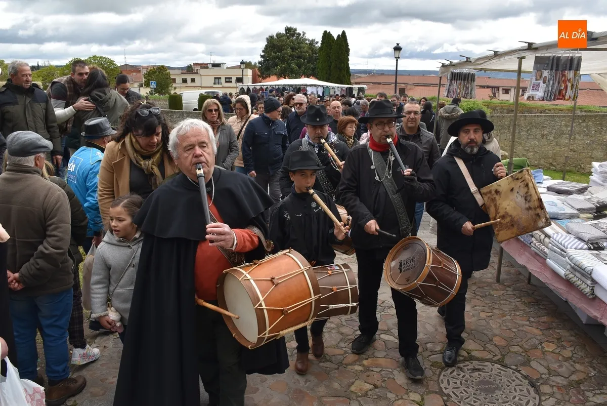 Foto 7 - Las calles del centro hist&oacute;rico se impregnan de esp&iacute;ritu charro con calesa incluida