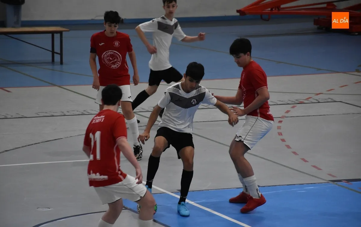 Foto 4 - #M [25-27 ABR] El III Columnas arrasa en sus duelos ante el Ayto Santa Marta
