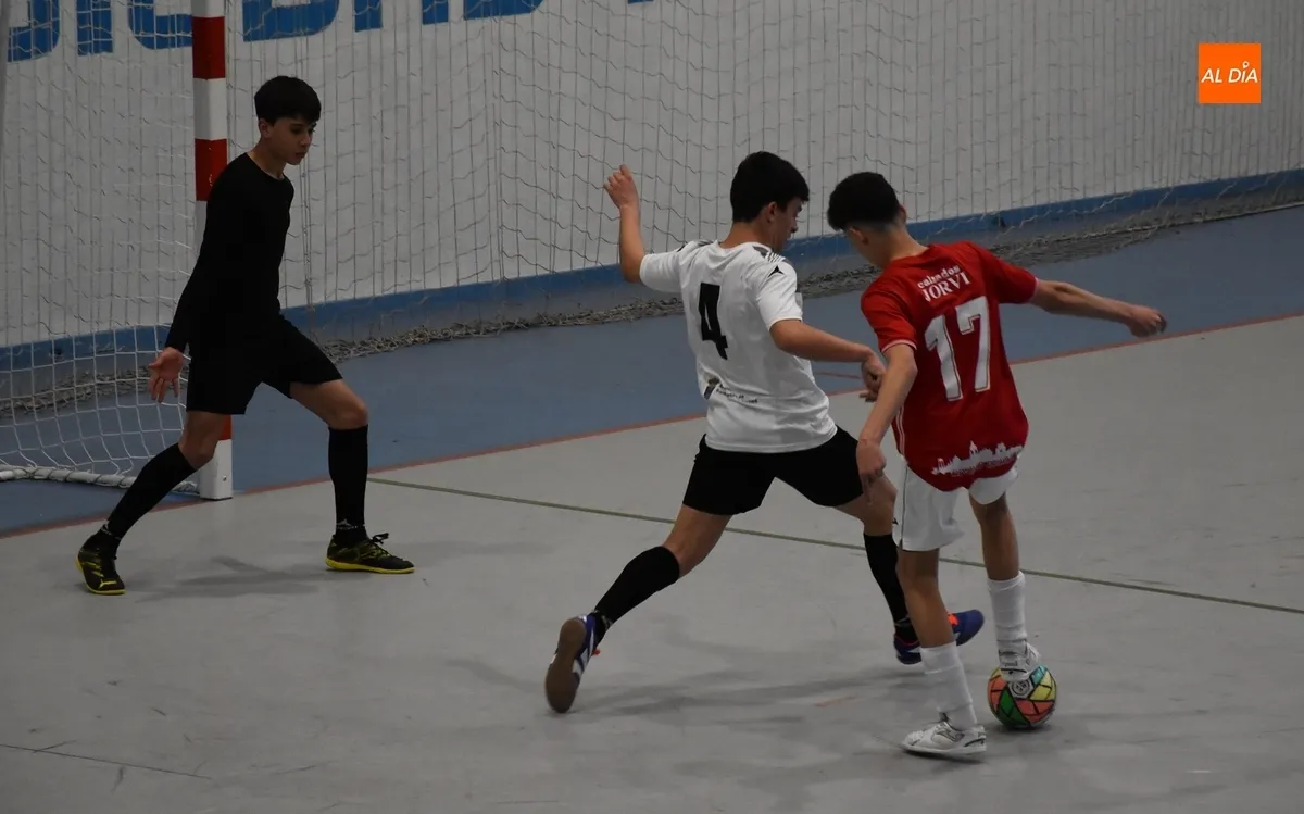 Foto 9 - #M [25-27 ABR] El III Columnas arrasa en sus duelos ante el Ayto Santa Marta