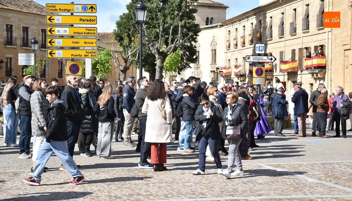 Foto 3 - Hasta cenas al aire libre en el concurrid&iacute;simo Jueves Santo de Ciudad Rodrigo