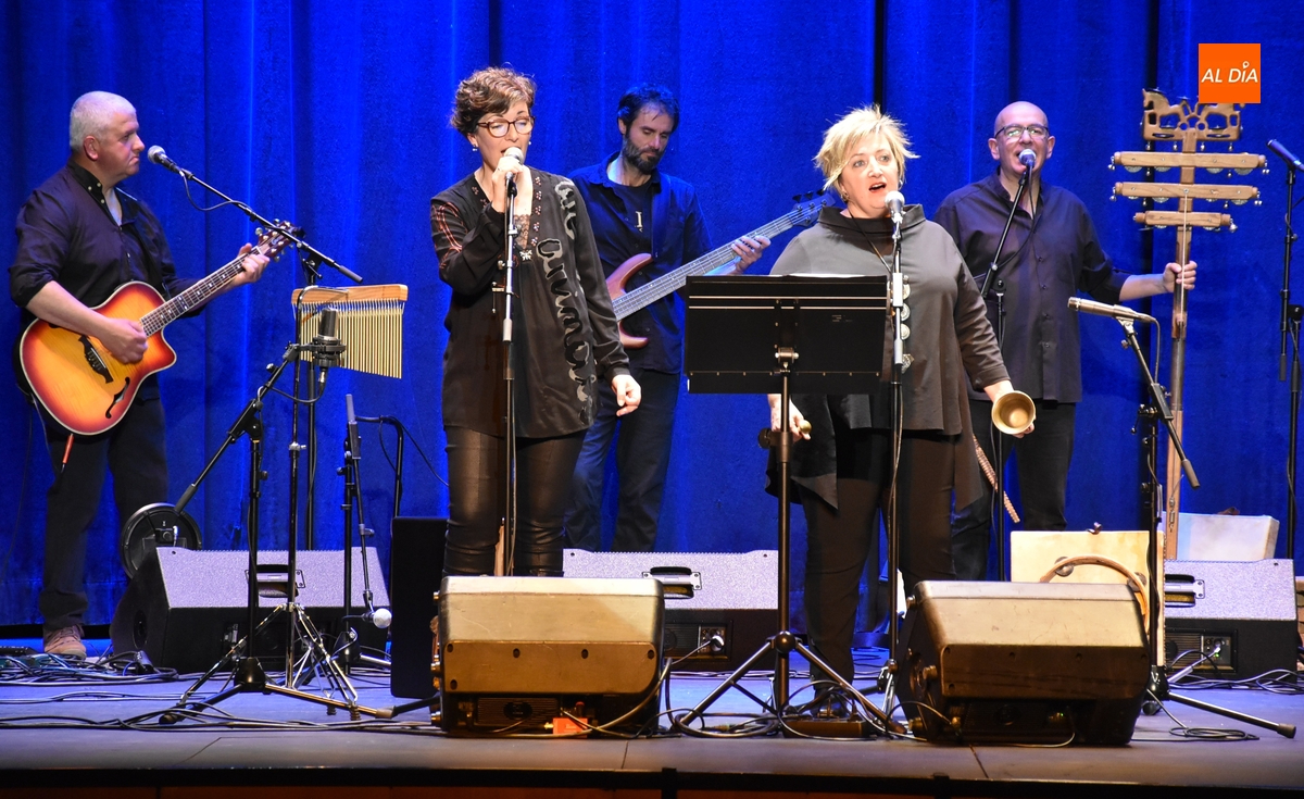 Baleo llena el Teatro con motivo de la presentación de su disco ‘La palabra que te doy’