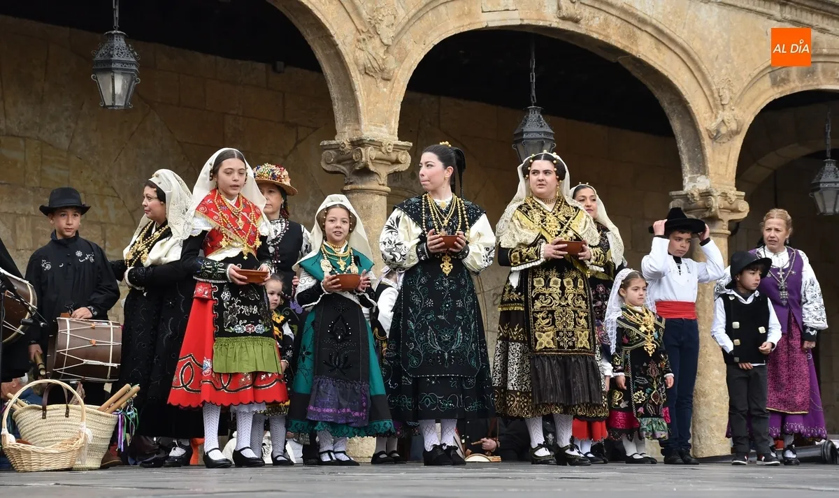 Foto 5 - Unos jovenc&iacute;simos debutantes encandilan en el festival matinal de La Charrada