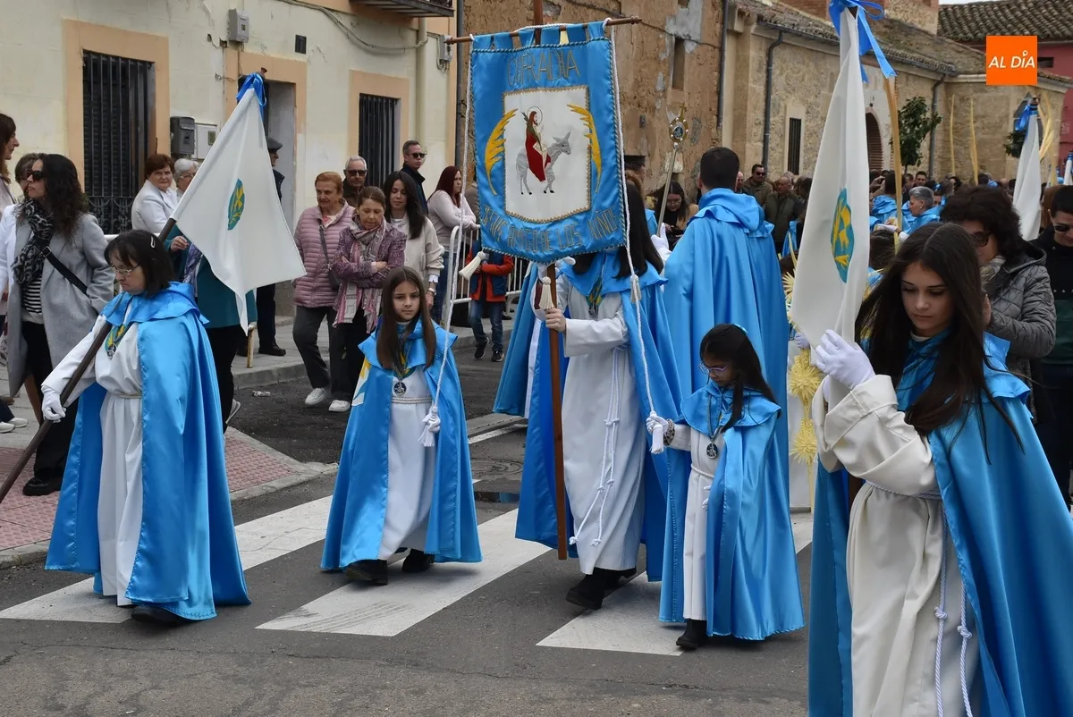 Foto 3 - Ciudad Rodrigo disfruta de su primera procesi&oacute;n en una despejada ma&ntilde;ana con gran gent&iacute;o