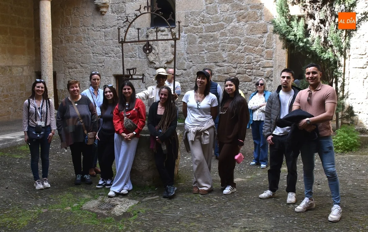 Foto 6 - Profesores y alumnos de Alcochete conocen Mir&oacute;briga de la mano de la EOI en un proyecto Erasmus+