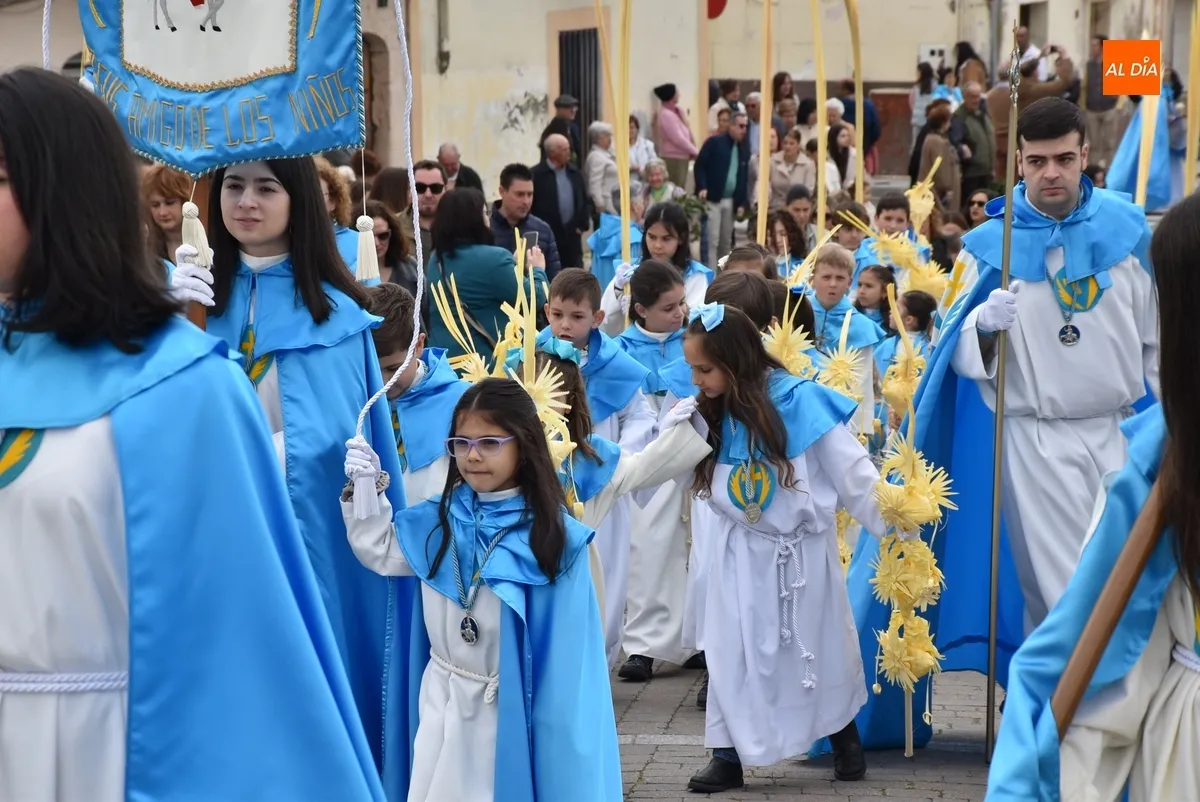 Foto 7 - Ciudad Rodrigo disfruta de su primera procesi&oacute;n en una despejada ma&ntilde;ana con gran gent&iacute;o