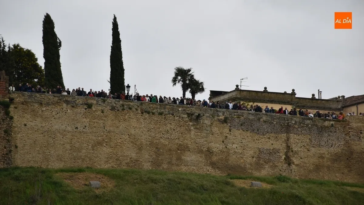 Foto 11 - Ciudad Rodrigo disfruta de su primera procesi&oacute;n en una despejada ma&ntilde;ana con gran gent&iacute;o