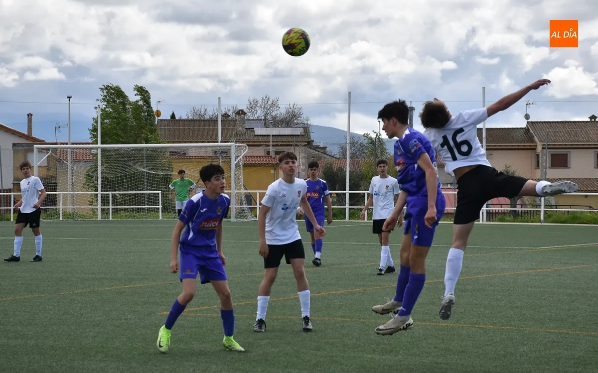 Foto 11 - #M [5-6 ABR] El Cadete del Ciudad Rodrigo suma su mayor victoria como local para encarrilar la permanencia