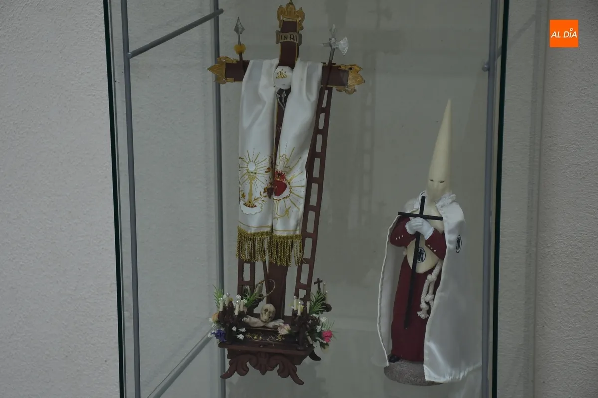 Foto 5 - Expuestas unas detallistas maquetas semanasanteras creadas por la familia P&eacute;rez de Burgos Oliva