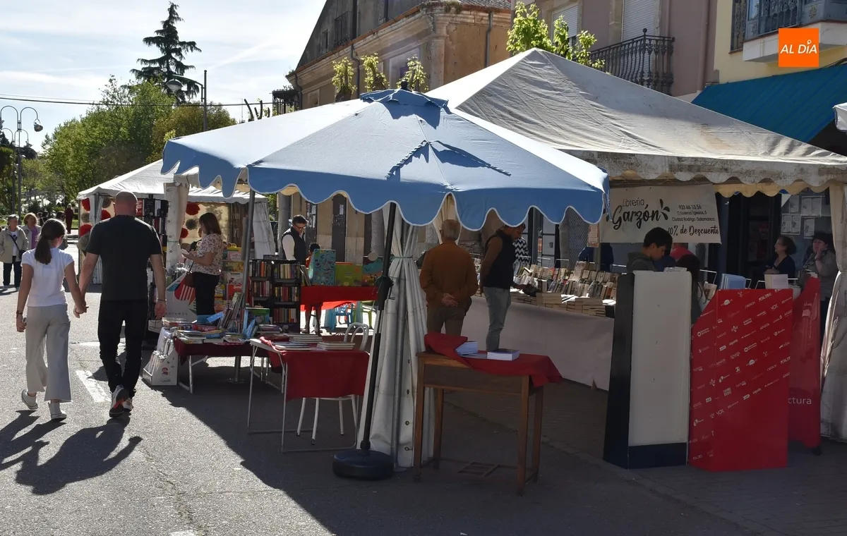 Foto 2 - La Feria del Libro llega a su final tras otra entretenida jornada de actividades