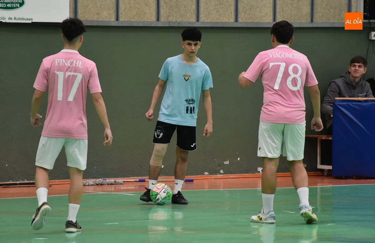 Foto 5 - Puente X Brazzers se lleva la 3&ordf; Farinato League de F&uacute;tbol Sala