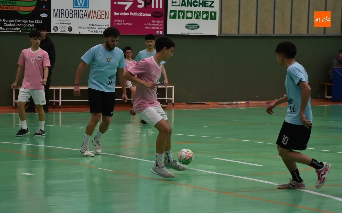 Foto 6 - Puente X Brazzers se lleva la 3&ordf; Farinato League de F&uacute;tbol Sala