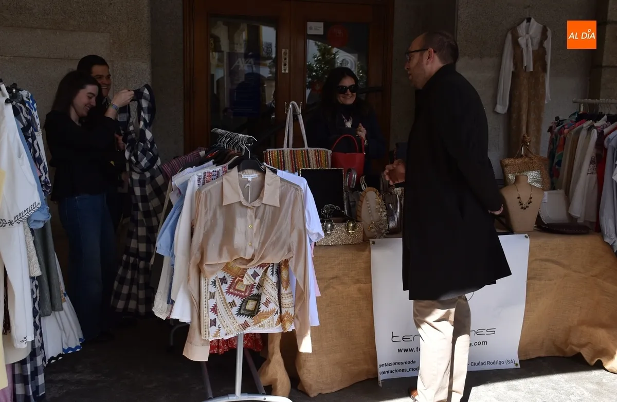 Foto 4 - Los soportales de Cardenal Pacheco albergan un ap&eacute;ndice al Mercado con 4 puestos mirobrigenses