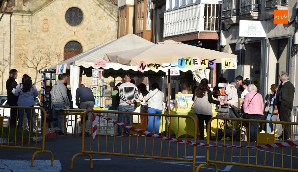 Foto 9 - La Feria del Libro llega a su final tras otra entretenida jornada de actividades