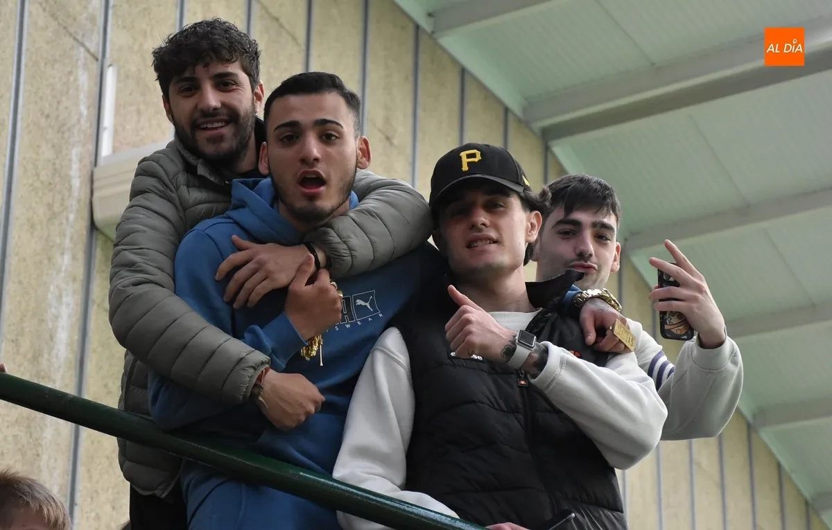 Foto 11 - Puente X Brazzers se lleva la 3&ordf; Farinato League de F&uacute;tbol Sala