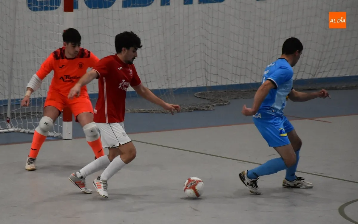 Foto 11 - El III Senior tiene que ganar &lsquo;dos veces&rsquo; el derby ante el FS Salamanca B