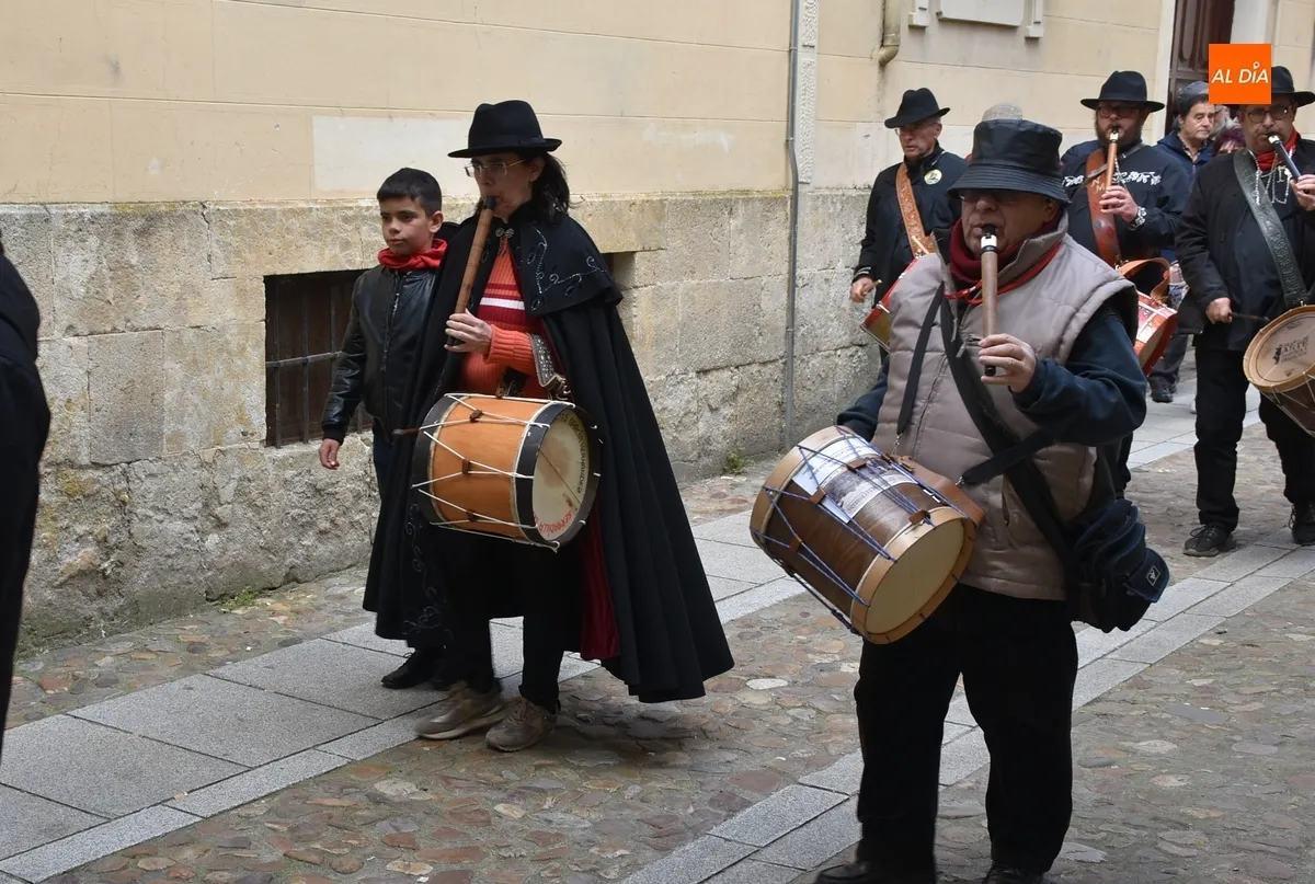 Foto 2 - Robleda sobresale en el festival principal de La Charrada, que acab&oacute; a pie de Plaza por culpa de la lluvia