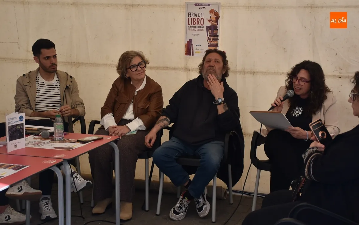 Foto 5 - Los autores asumen el protagonismo en la Feria del Libro Fernando Arrabal