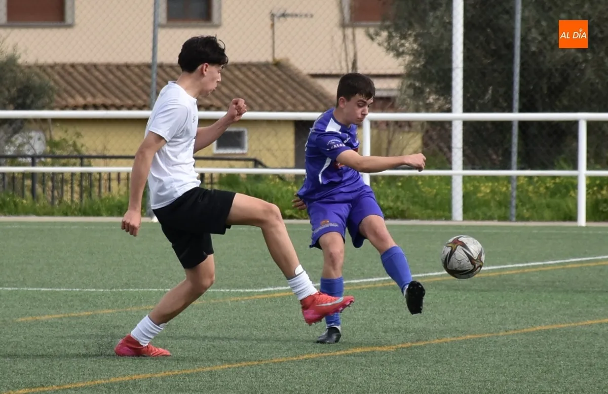 Foto 3 - El Juvenil del Ciudad Rodrigo, repleto de bajas, paga al final no sentenciar al Pe&ntilde;aranda