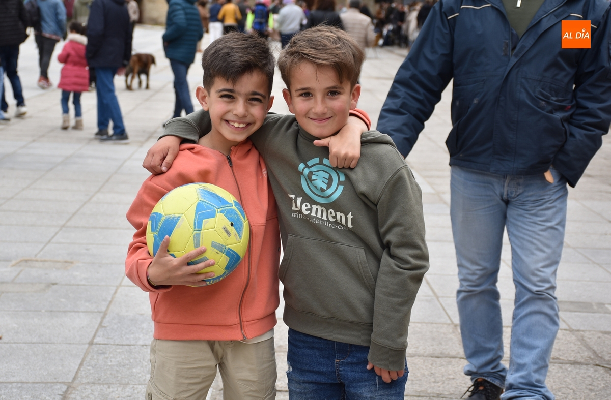 Eh, sácanos una foto: Unos toques en la Plaza