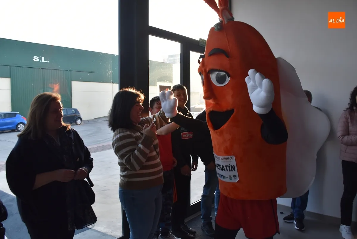 Foto 7 - La Media Marat&oacute;n estrena mascota en su edici&oacute;n con m&aacute;s inscritos desde antes de la pandemia