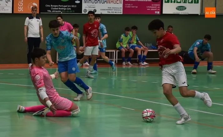Foto 8 - Reparto de victorias en el doble duelo cadete e infantil entre III Columnas y San Crist&oacute;bal de Segovia