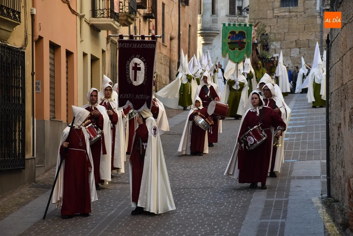 Foto 6 - La Oraci&oacute;n del Huerto acierta con el adelanto horario de su procesi&oacute;n