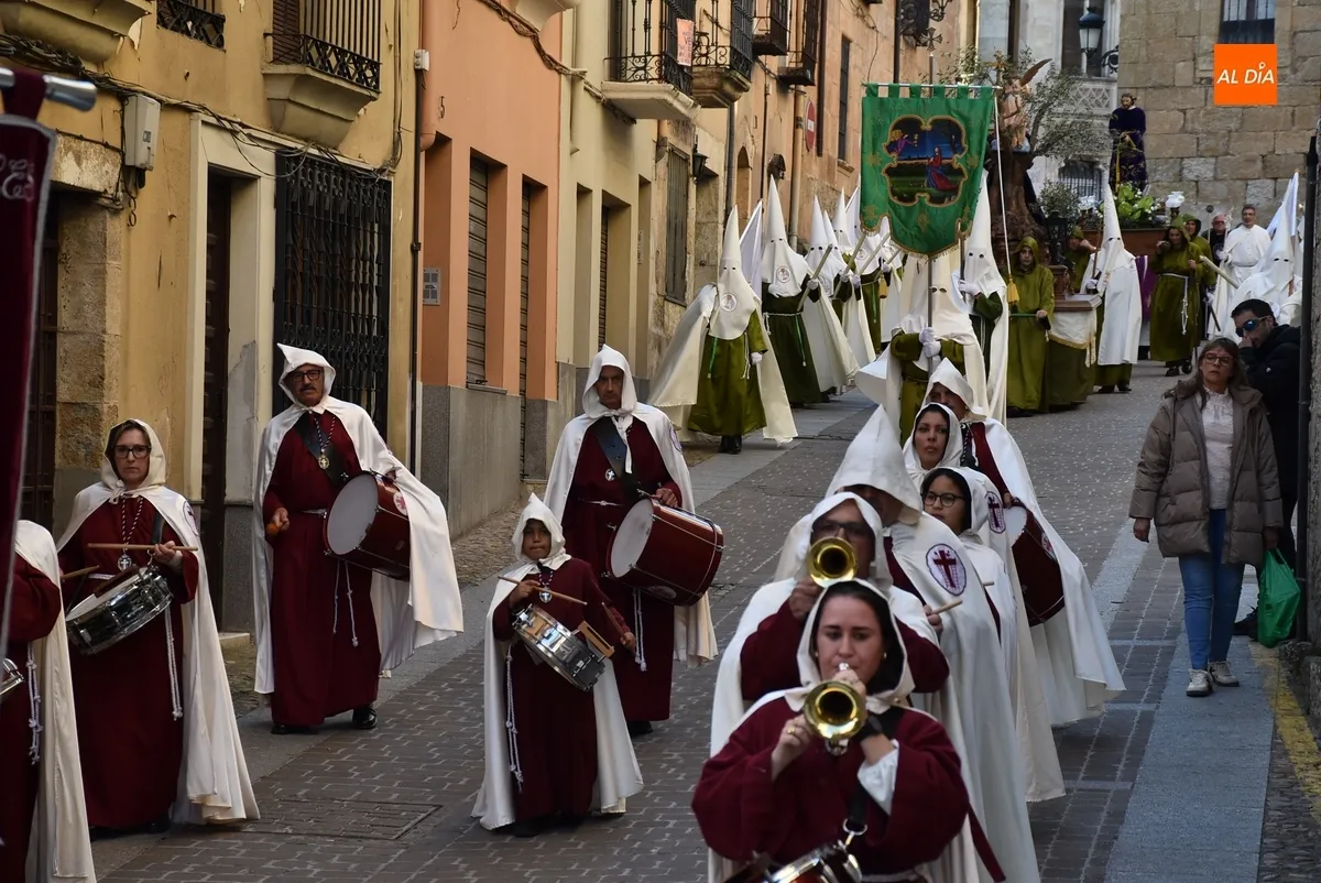 Foto 10 - La Oraci&oacute;n del Huerto acierta con el adelanto horario de su procesi&oacute;n