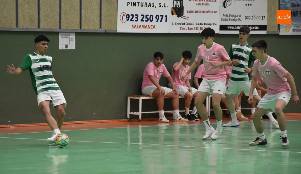 Foto 4 - Echa a andar la 3&ordf; Farinato League con un fant&aacute;stico ambiente en Conde de Fox&aacute;