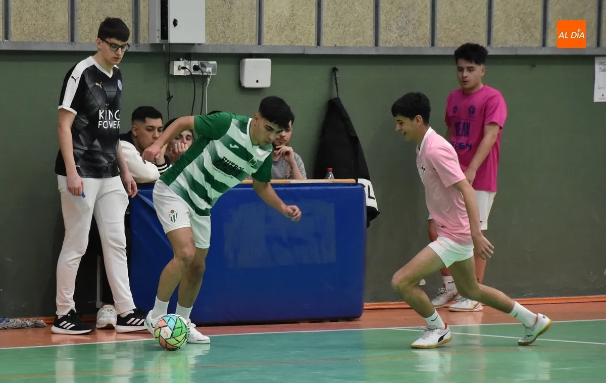 Foto 8 - Echa a andar la 3&ordf; Farinato League con un fant&aacute;stico ambiente en Conde de Fox&aacute;