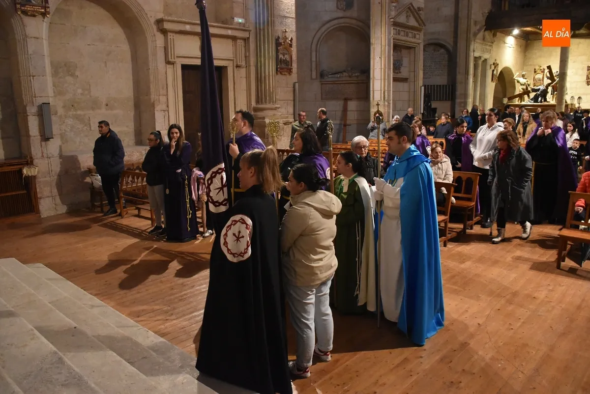 Foto 8 - La Dolorosa se queda sin procesionar tras un viernes pasado por agua en Ciudad Rodrigo