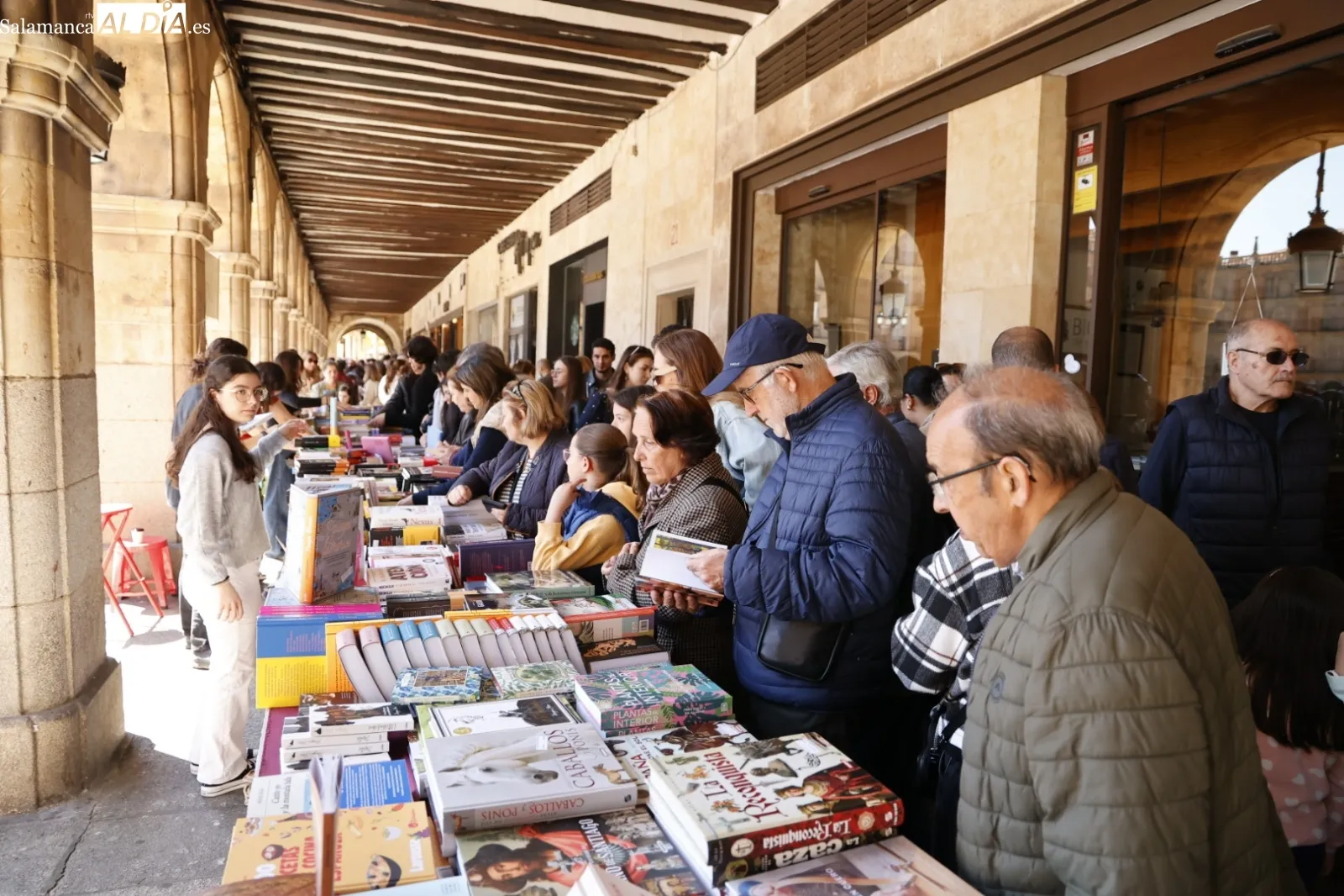 Día del Libro en la Plaza Mayor de Salamanca | Fotos: David Sañudo