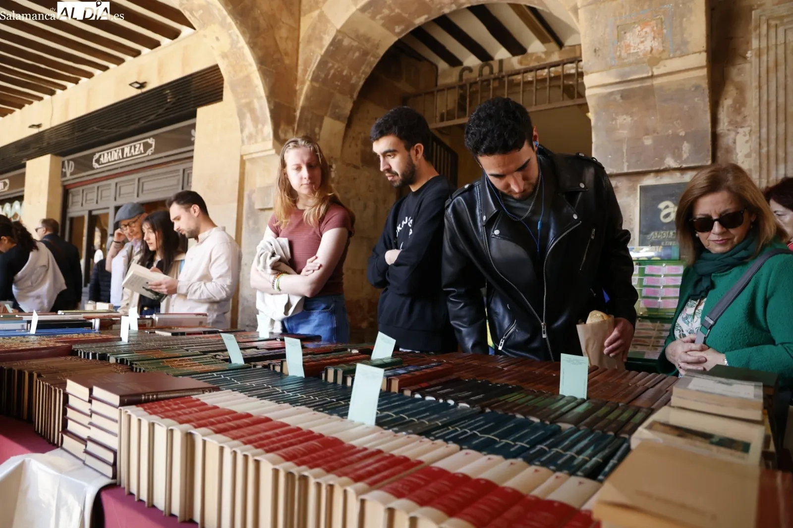 Día del Libro en la Plaza Mayor de Salamanca | Fotos: David Sañudo