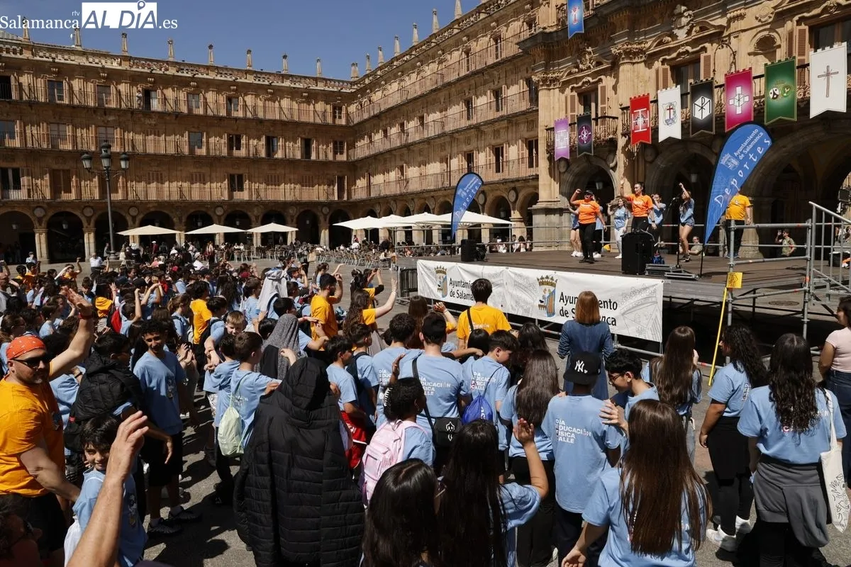 Día de Educación Física en la Calle celebrado en la Plaza Mayor. Foto de David Sañudo