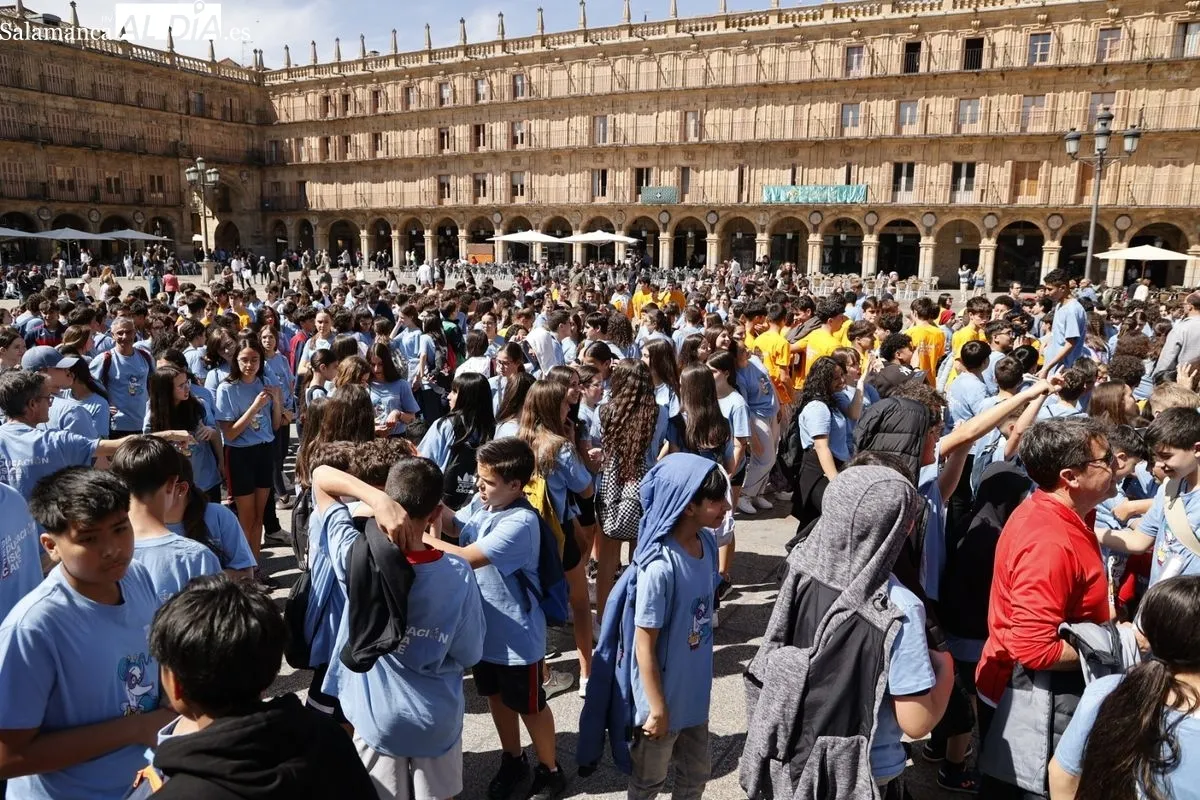 Día de Educación Física en la Calle celebrado en la Plaza Mayor. Foto de David Sañudo