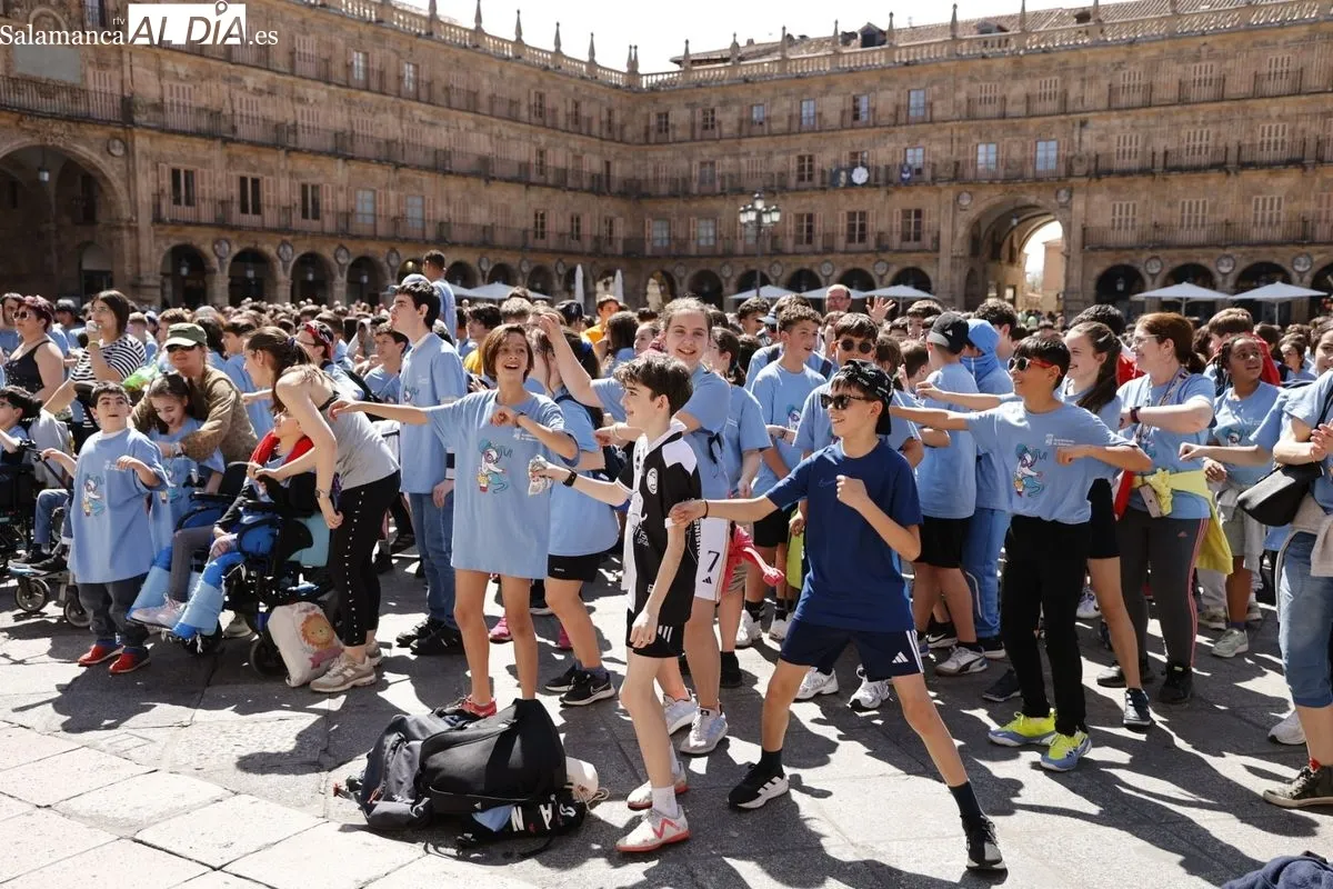 Día de Educación Física en la Calle celebrado en la Plaza Mayor. Foto de David Sañudo