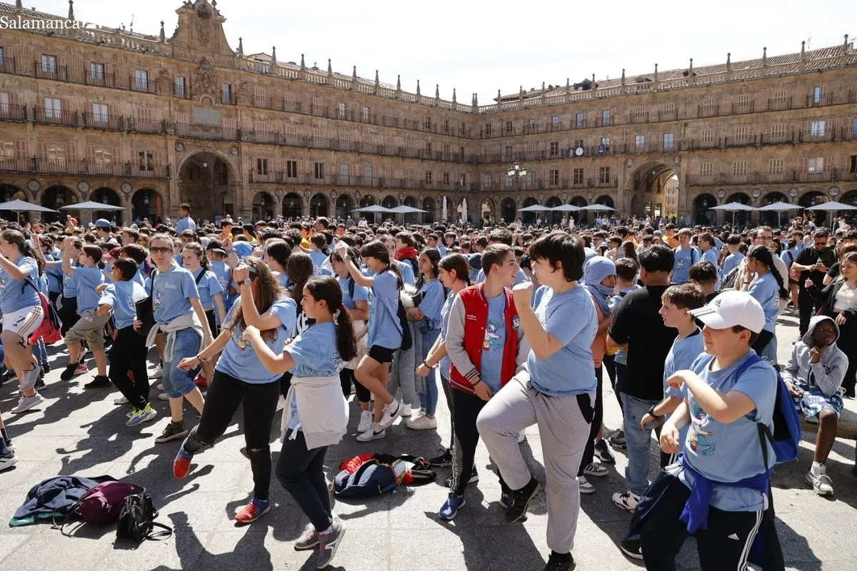 Día de Educación Física en la Calle celebrado en la Plaza Mayor. Foto de David Sañudo