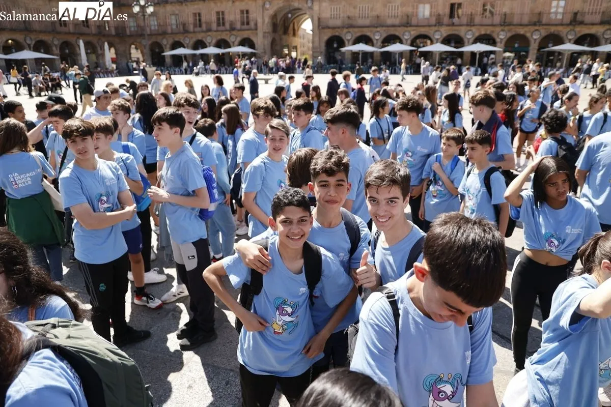 Día de Educación Física en la Calle celebrado en la Plaza Mayor. Foto de David Sañudo